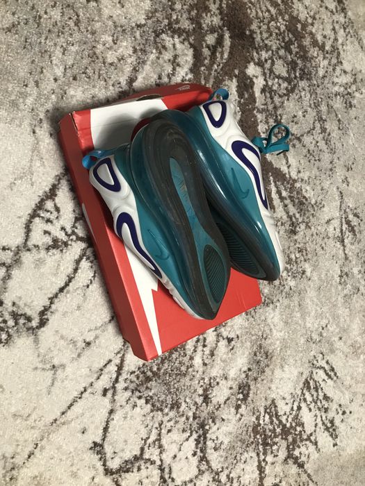Nike Air Max model 720 marimea 38,5
