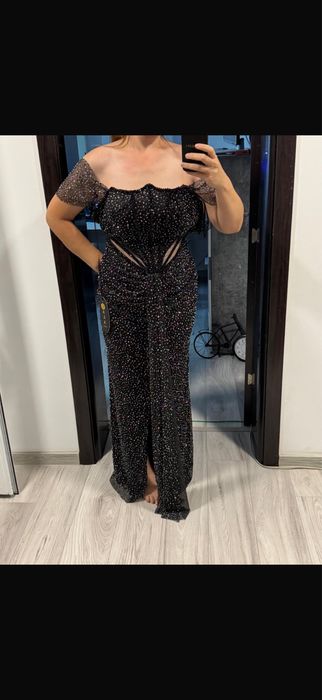 Официална рокля