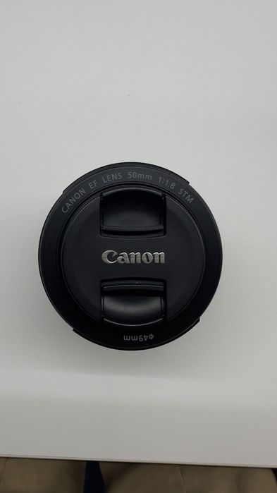 Canon EF 50mm f/1.8 STM
