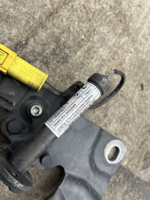 Панти преден капак бмв ф10 ф11 ф12 ф13 ф06 bmw f10 f11 f12 f13 f06