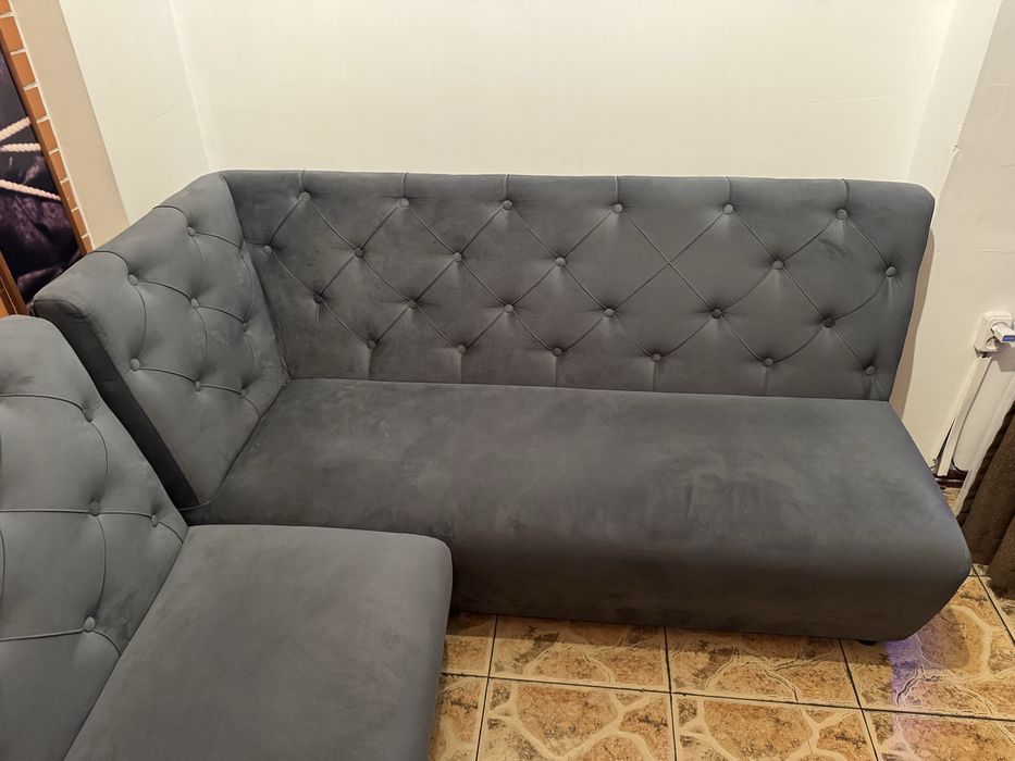 Продам диваны и пуфы, столы