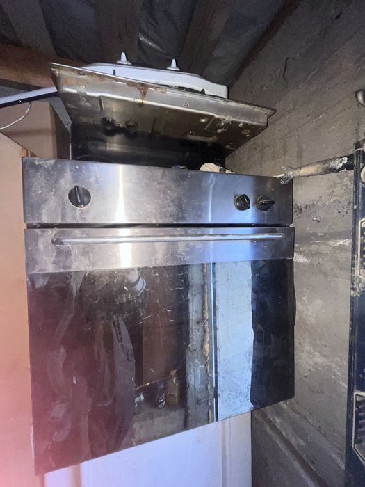 Плита с духовкой