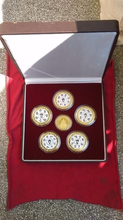 convenabil set jubiliar 6 bucati placate cu aur si argint