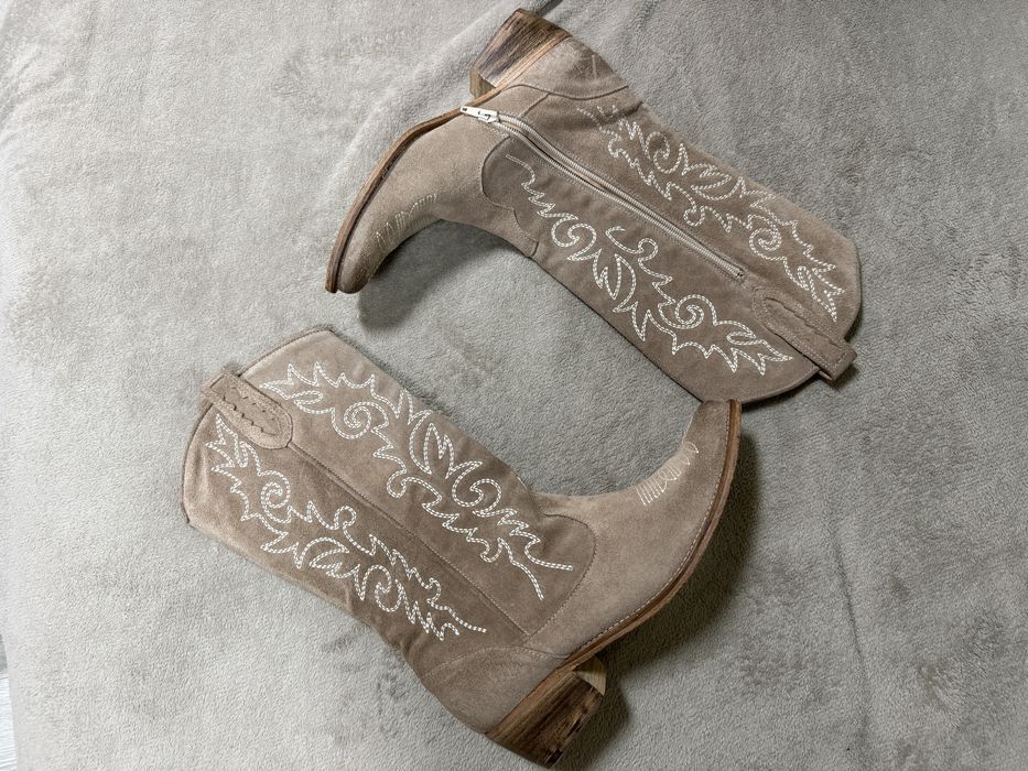 Ciocate cizme piele intoarsa 38 crem