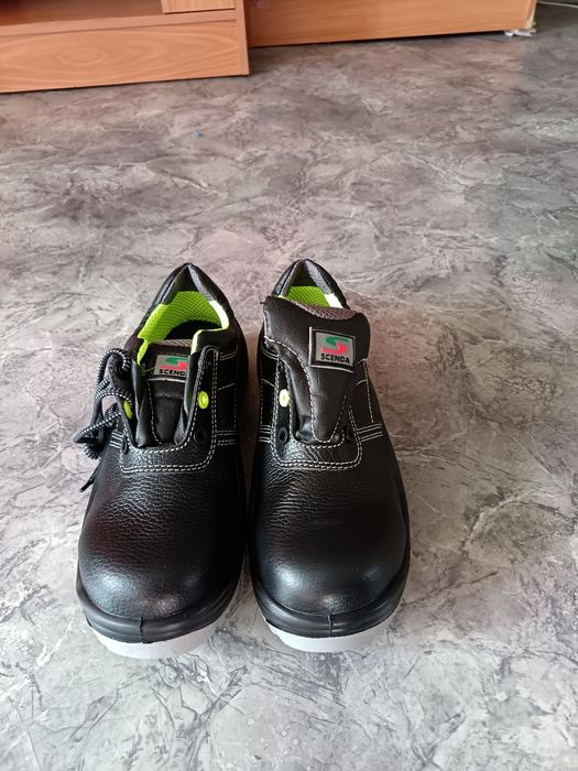 Полуботинки SCENDA черный