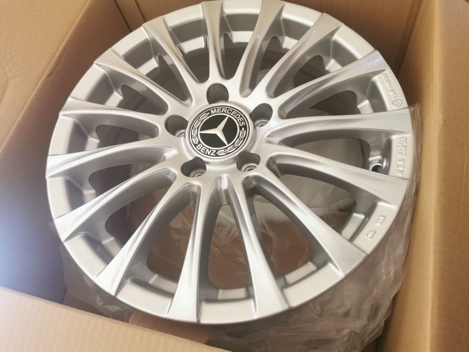 Vand jante de aliaj pentru Mercedes pe 16 marca Oxxo