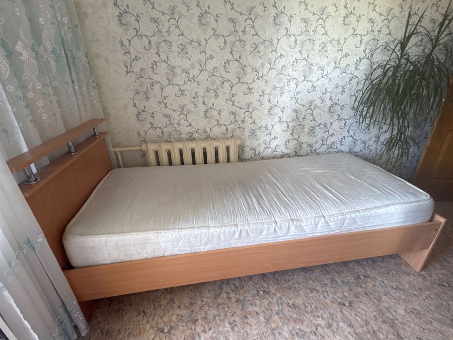 Продам кровать б/у