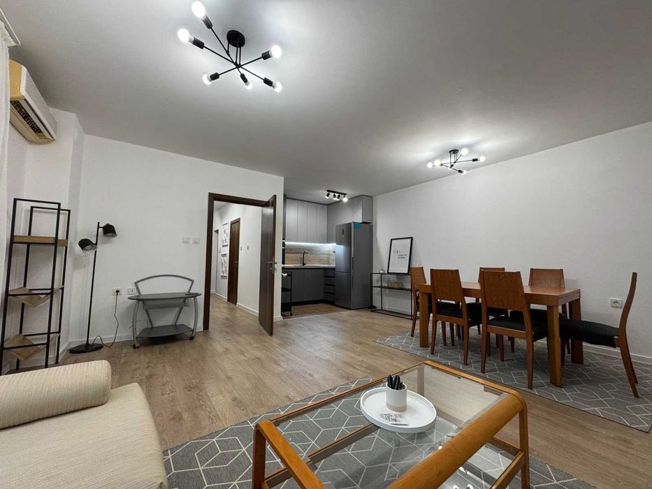 Продава се Тристаен апартамент в Бургас, Възраждане - 101 кв.м за 1288 €/кв.м - Снимка #3