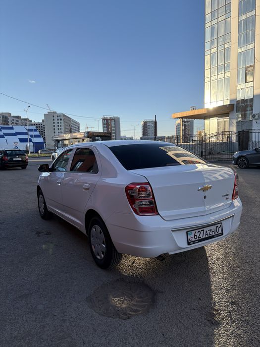 Шевролет Кобальт продам