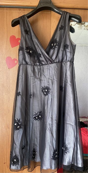 Платья праздничные