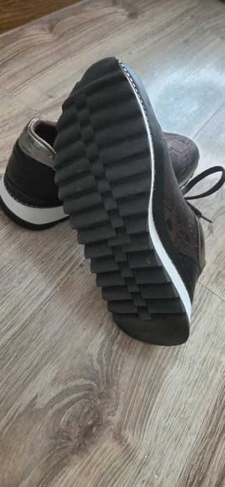 Дамски маратонки