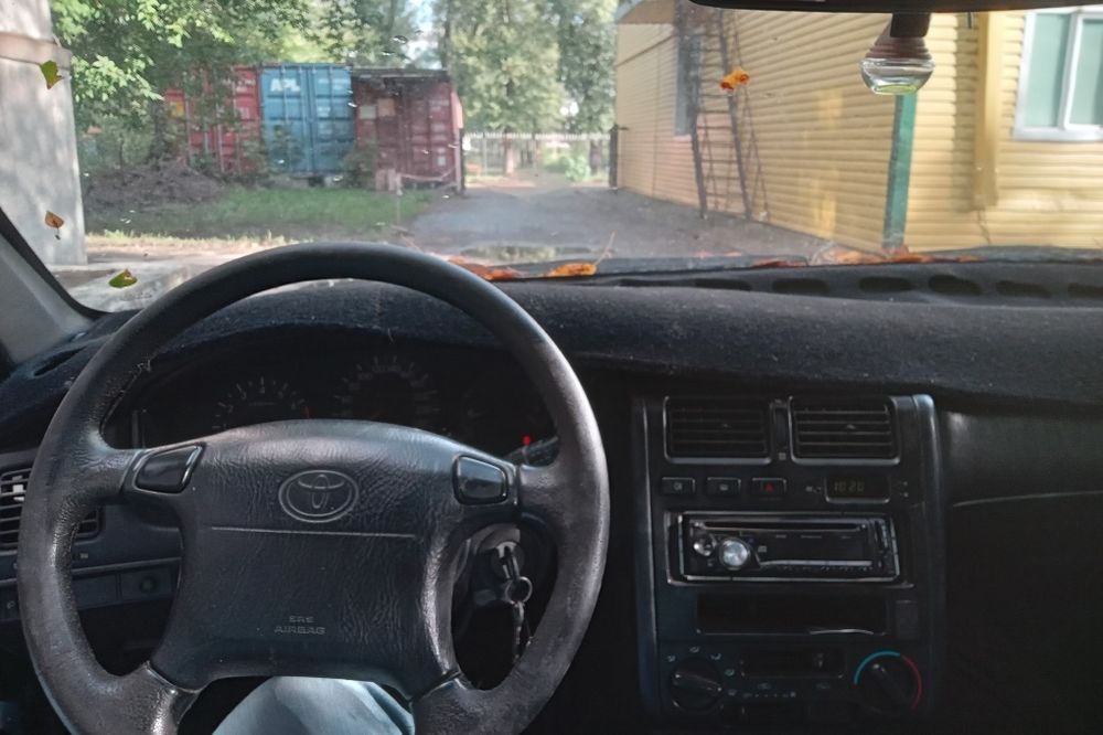 Carina E универсал