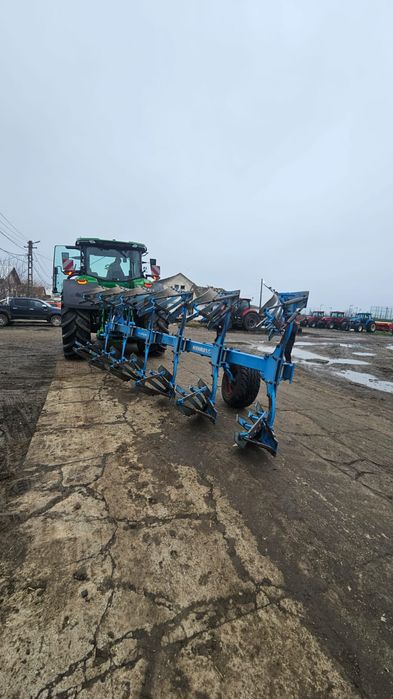 Vând  plug  lemken  cu 7 capuri