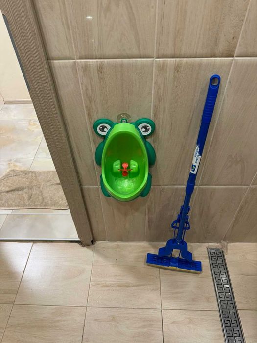 Детско писоарче жаба ЗЕЛЕН само за 10Eur.