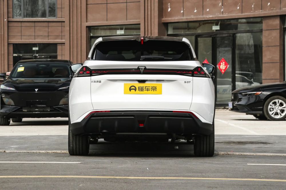 CHANGAN DEEPAL S07 215 MAX sotiladi