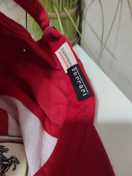 Ferrari шапка с козирка