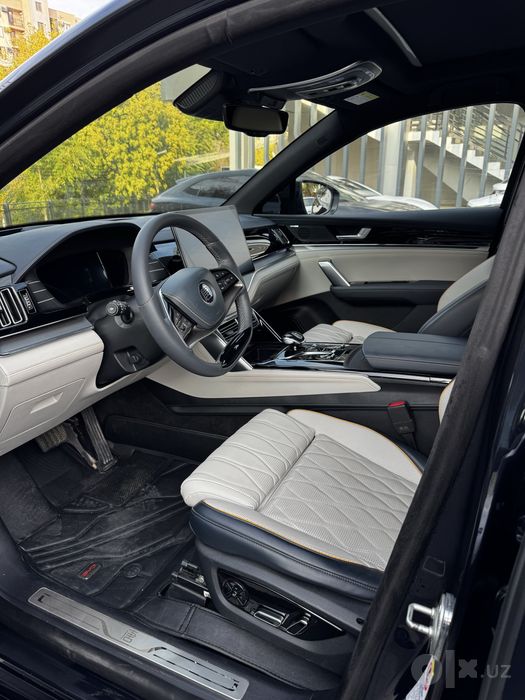 Byd Tang Dual 4.4 s 2022 yil qora tozza