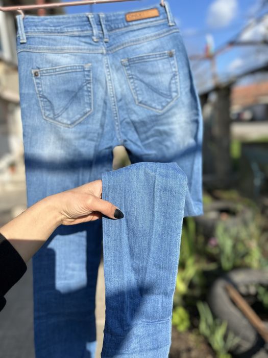 Светло сини накъсани дънки ONLY