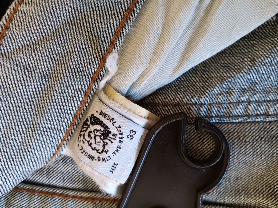 Мъжки дънки без никаква забежка