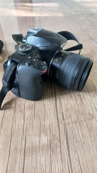 Sotiladi Nikon fotoaparatlar