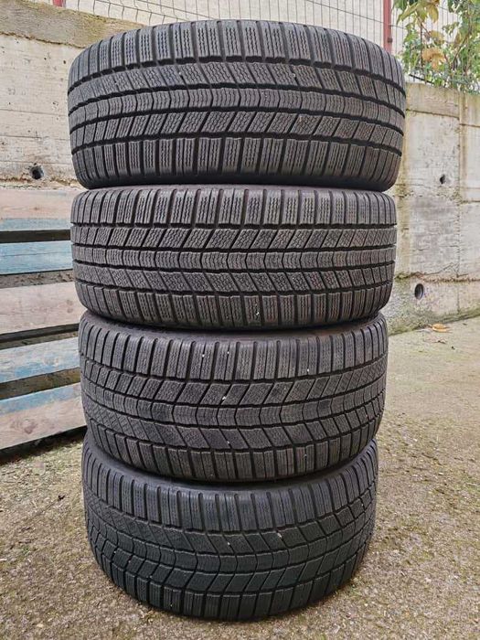 Vand anvelope Continental WinterContact 8 S 225/40/R19 V XL