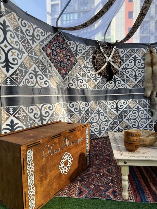 полуюрта / жарты киіз үй