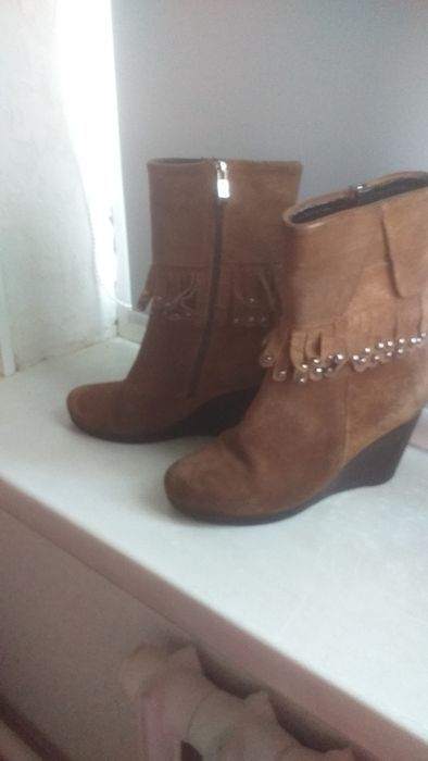 Продается женская  обувь