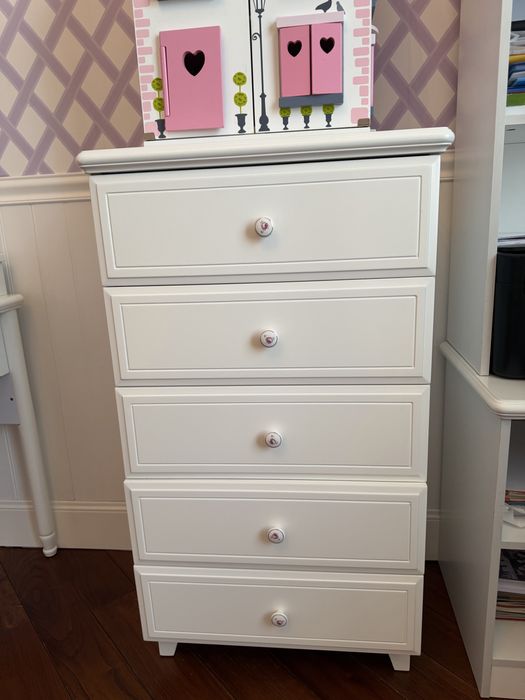 Спальный гарнитур для девочки