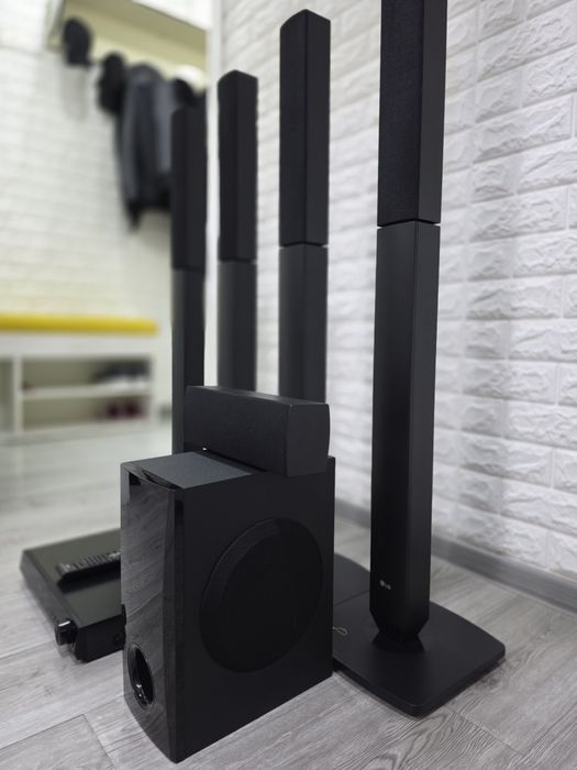 Продаётся домашний кинотеатр LG LHD457