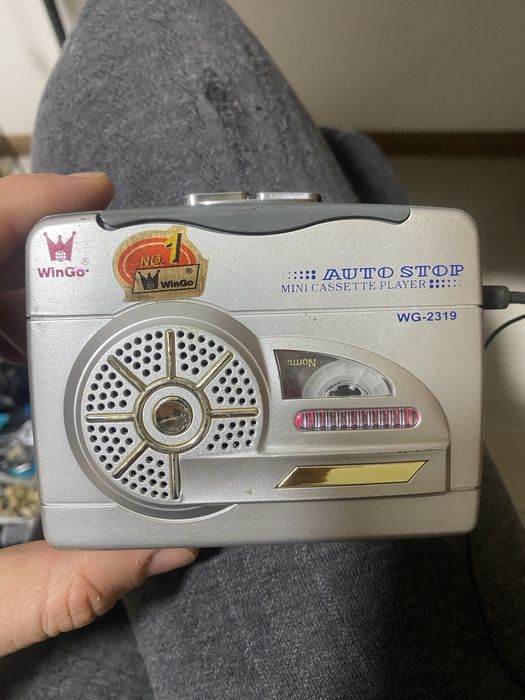 Касетный китайский плеер начала 2000х