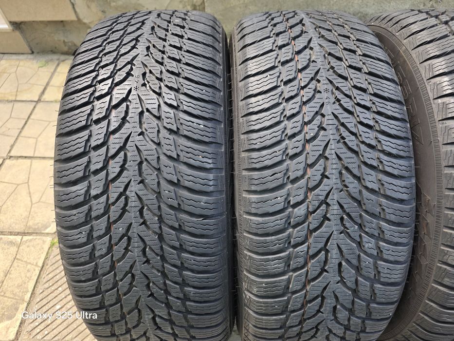 4бр. зимни гуми 215/55/17 Nokian