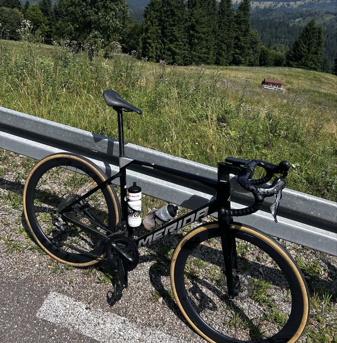 Cursiera MERIDA Scultura Limited -cadru carbon , marimea L