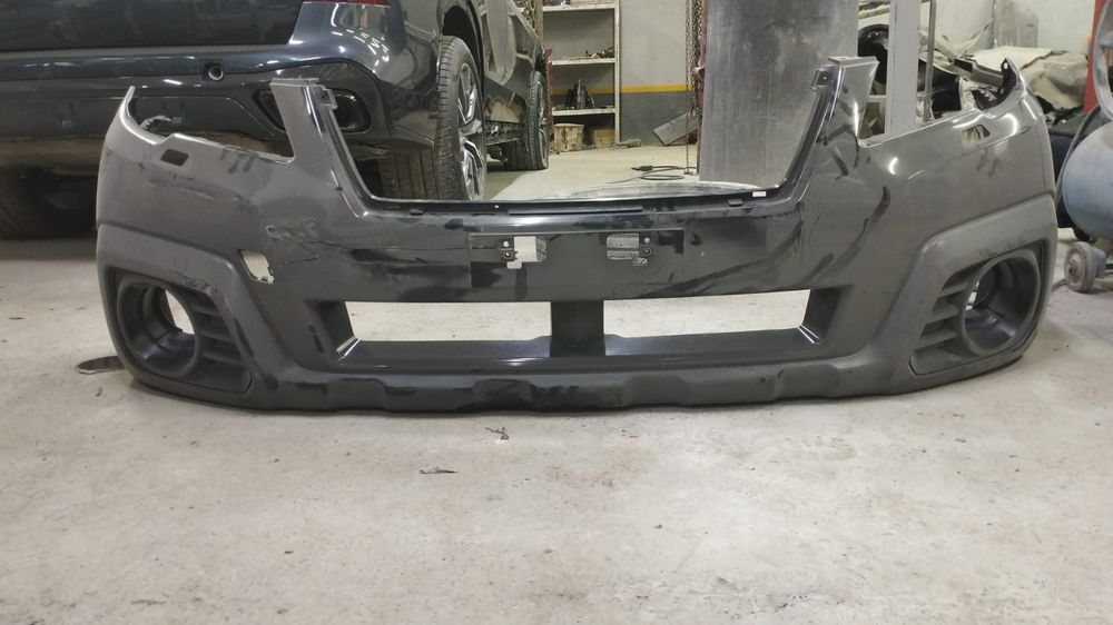 Бампер от Subaru outback 2014