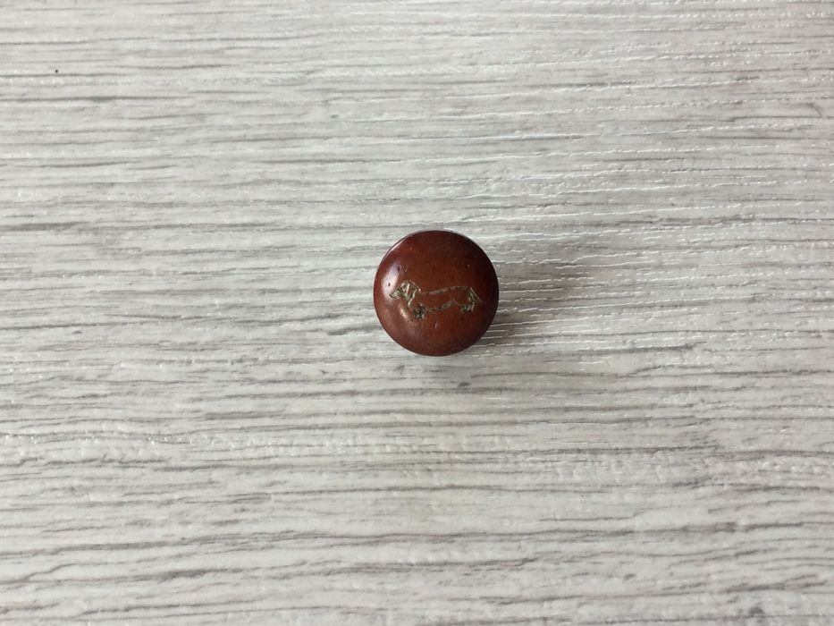 оригинална колекционерска значка на HARMONT and BLAINE куче дакел