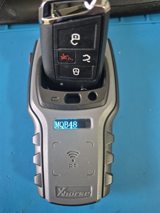 Ключ на автомобил MQB 48 на 315mhz,Kanada,Usa vw golf 7