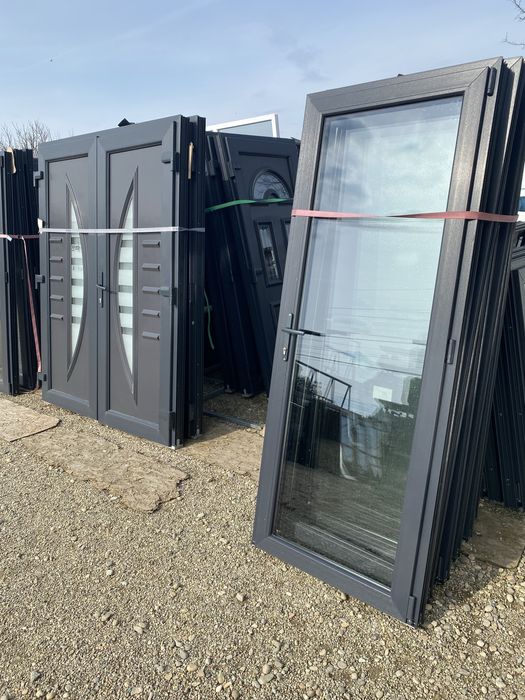 Usi gri antracit simple de la 1350 lei