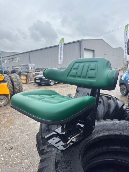 Scaun Universal tractor U650 U445 nou cu reglaj triplu si amortizor Verde