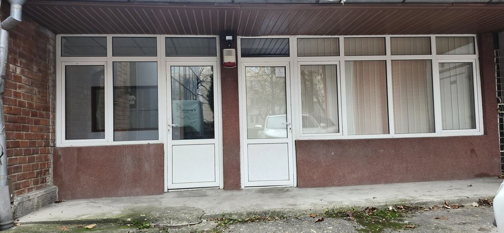 Închiriere spațiu comercial în zonă centrală, aproape de spirale
