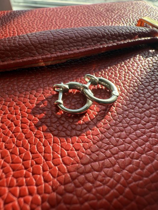 Продам серьги серебряные