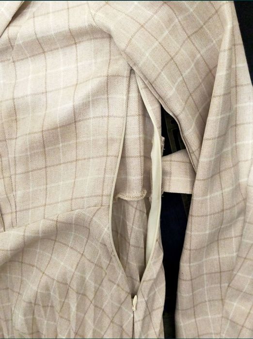 Женское платье плессе.