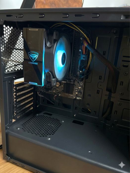 Core i7-10700, Ram 16, nvme 500 gb