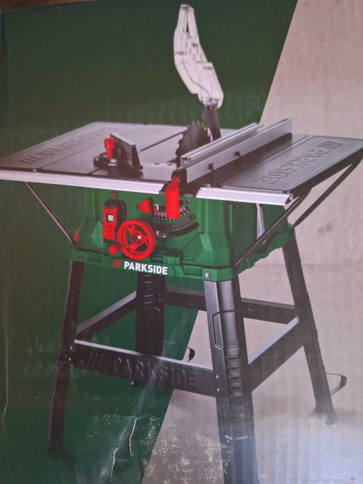 Fierastrau circular  nou, motor 2200w