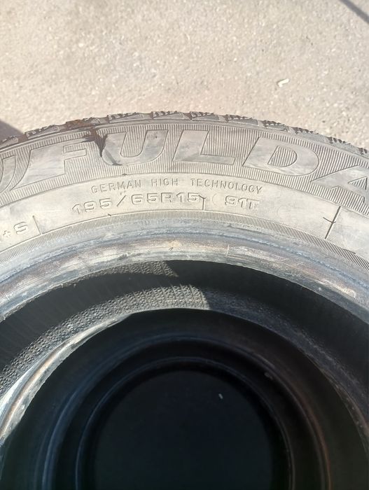 Продам 4 шины на R15 /185/65