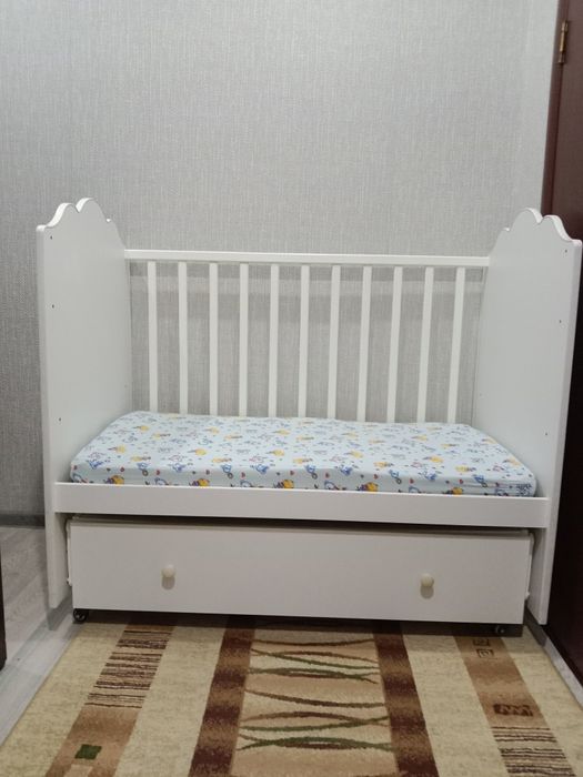 Продам детскую кроватку