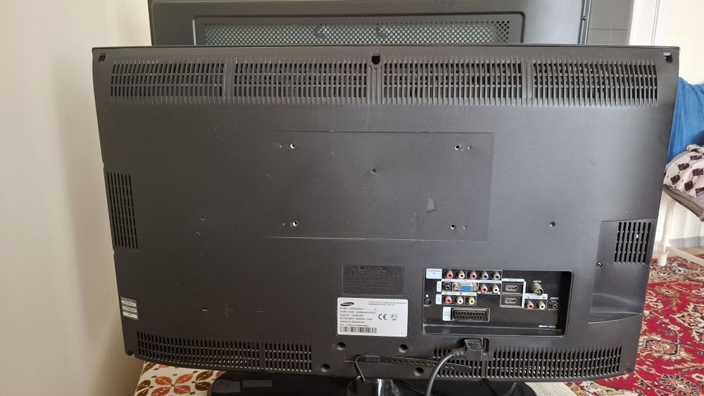 Два ЖК-Телевизора Samsung