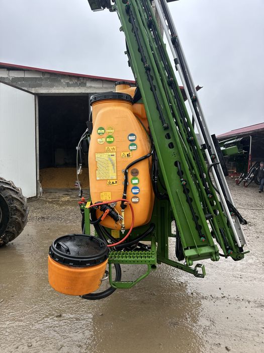 Vand met pompa erbicidat Amazone UF1200 full hidraulic