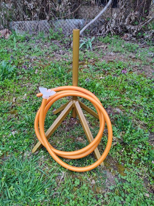 Метални арки и маса под наем