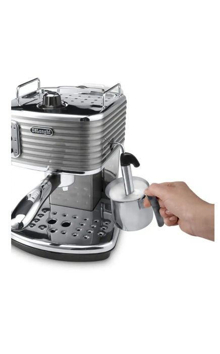 Кафемашна с ръкохватка Delonghi SCULTURA ECZ351.GY, 1100w,3 цедки
