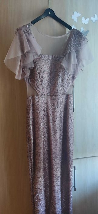 Дълга рокля пепел от рози