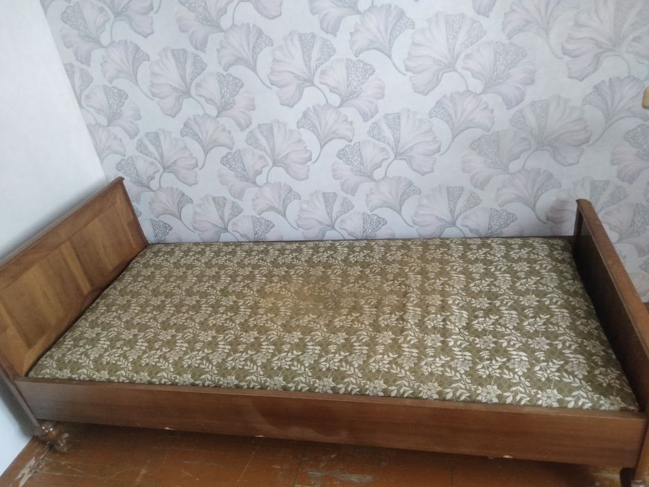 Одна спальня кровать